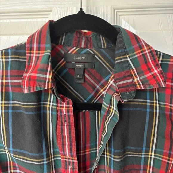 J. Crew Women's The Perfect Shirt in Stewart Plaid Size 2 - Picture 3 of 7